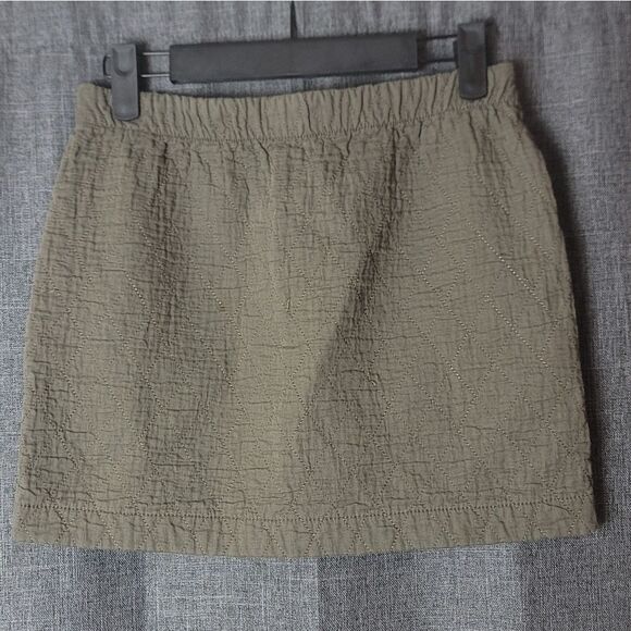 BCBGMAXAZRIA Quilted Skirt - Picture 5 of 9